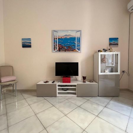 La Finestra Di Fronte Apartment Naples Luaran gambar
